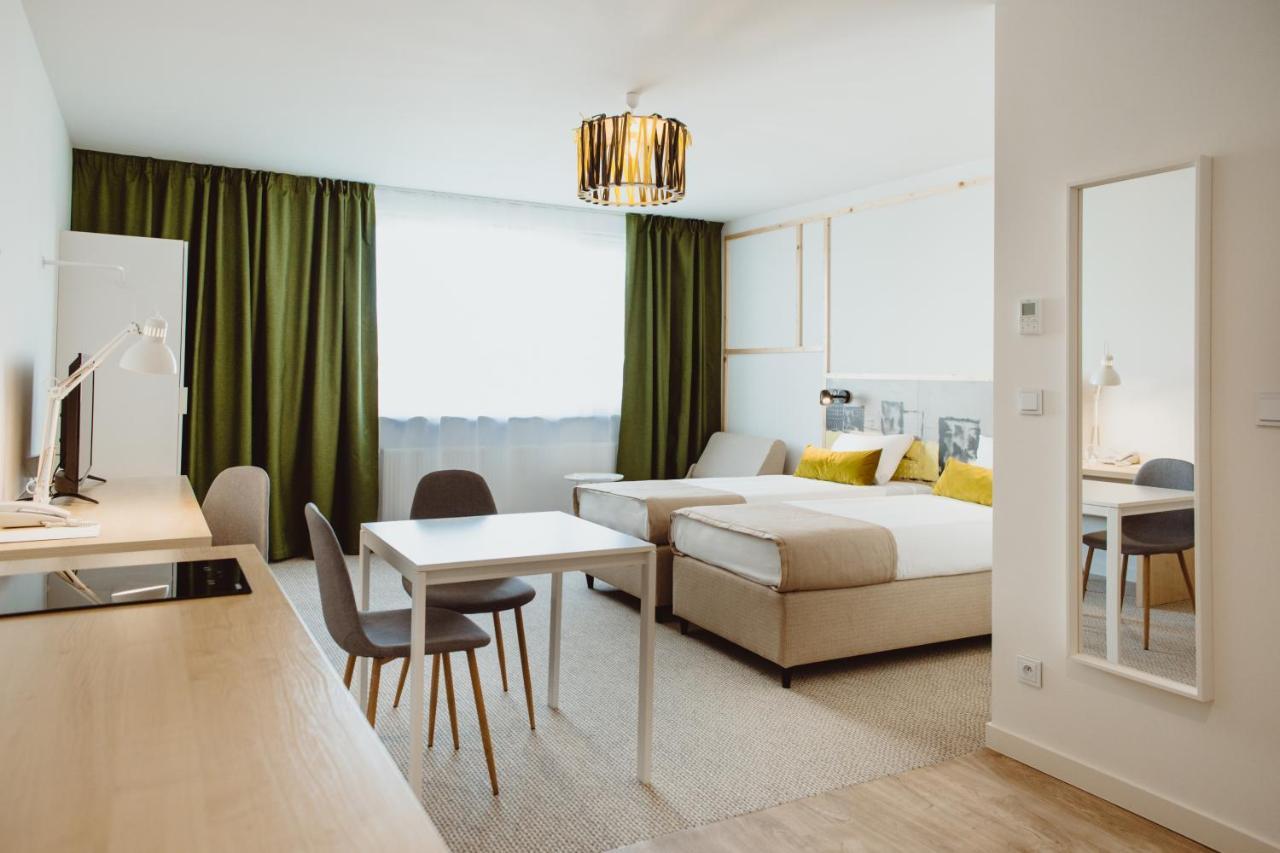Arche Hotel Poloneza Варшава Екстер'єр фото
